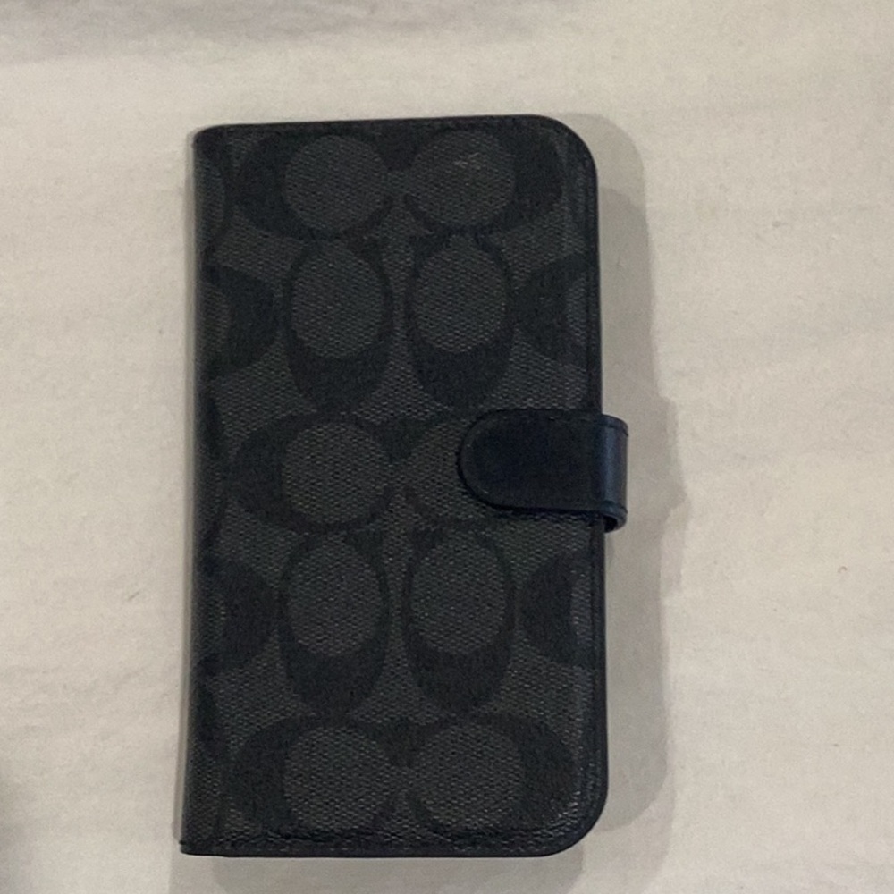 Coach iPhone 15 pro case